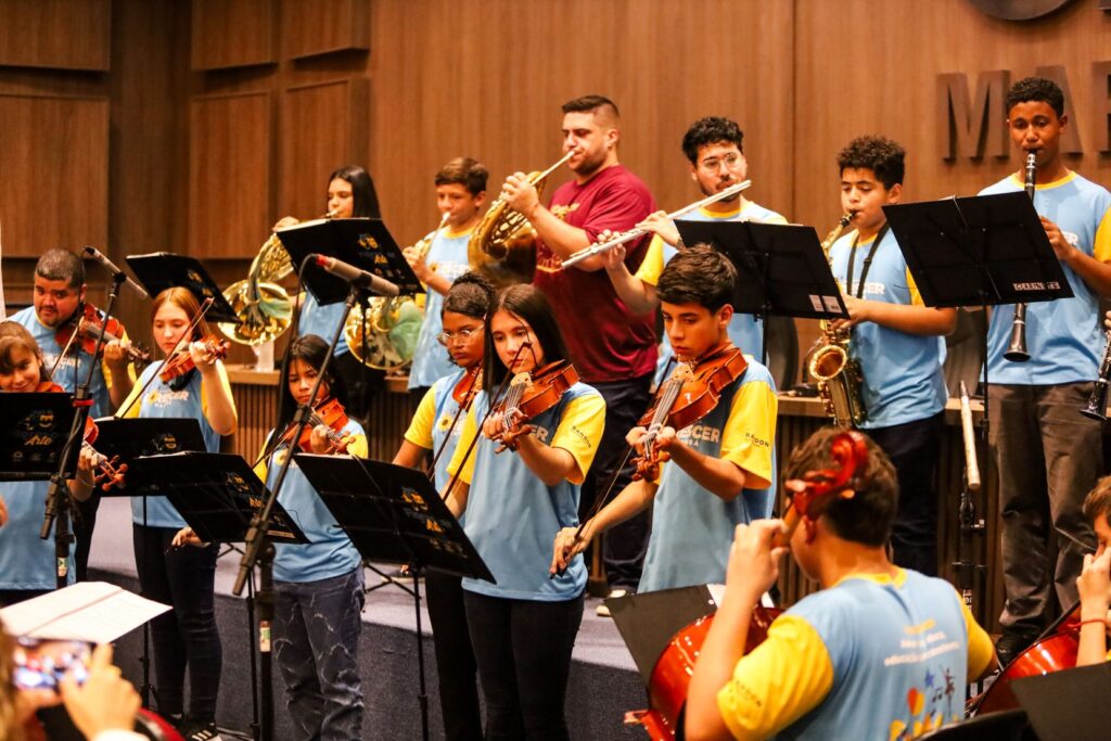 A Orquestra Jovem Florescer realizou uma apresentação no evento de abertura da campanha.